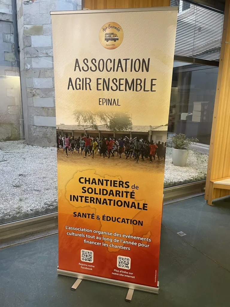 Photo roll up agir ensemble